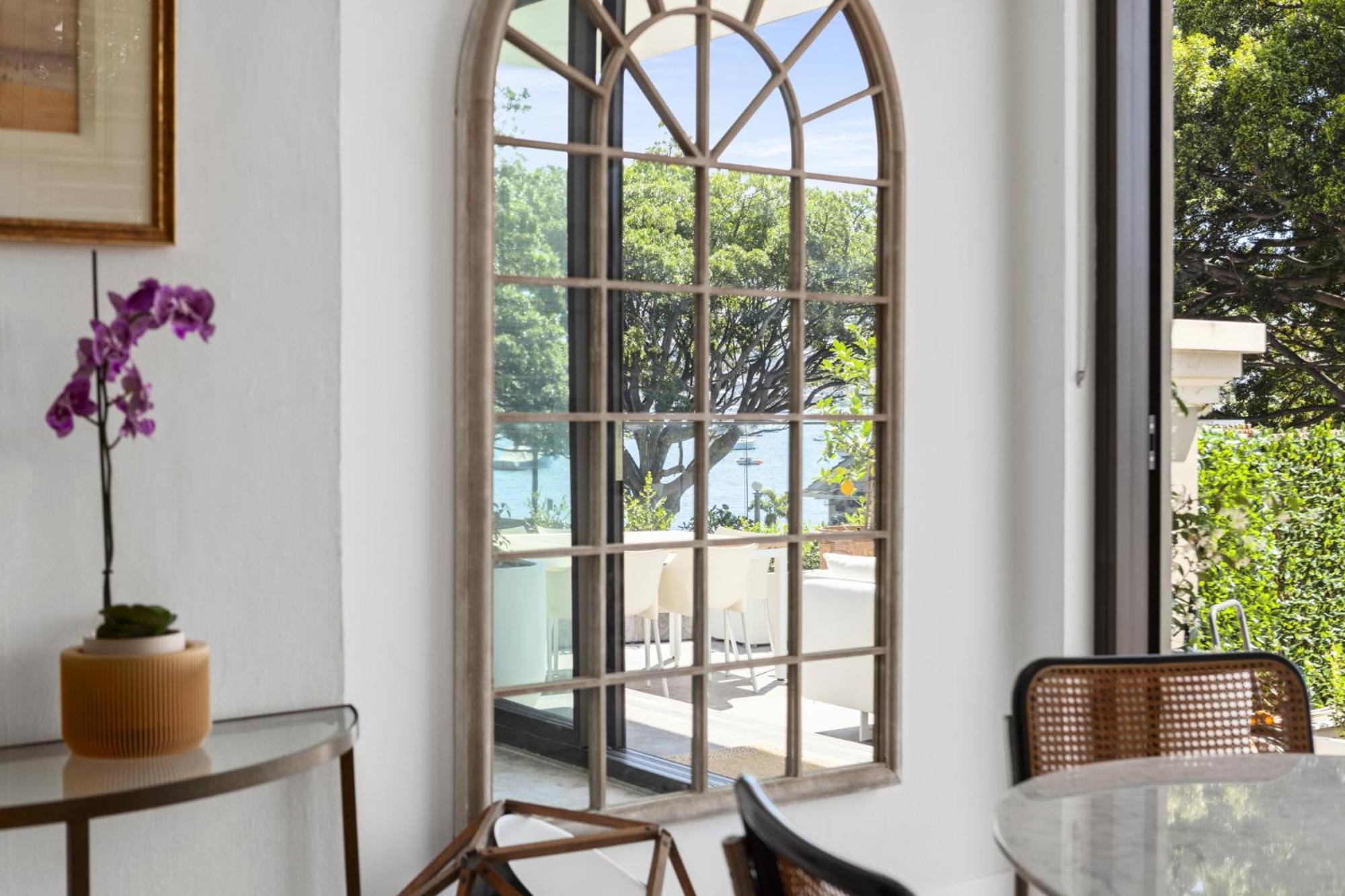 Superb 2-bed Facing Rose Bay Marina